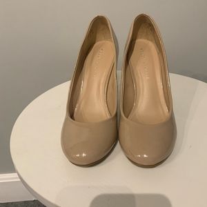 Kelly & Katie Neutral Heels. Women’s size 9.5